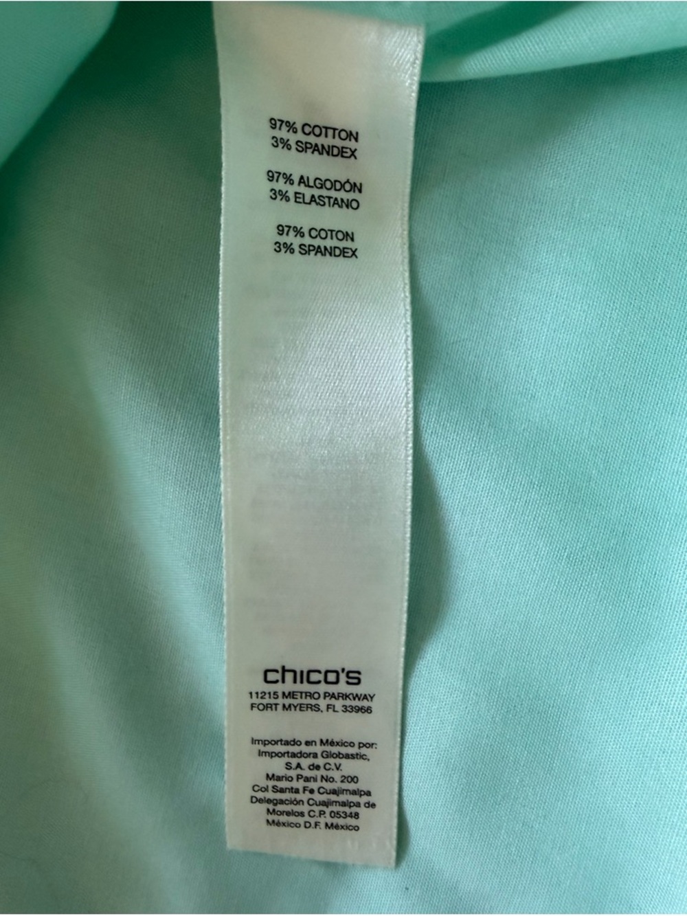 Chico’s No-Iron Button Down Shirt Size 1 Light Green Blouse - Picture 6 of 6